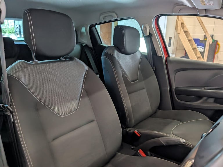 2019 Renault Clio 0.9 TCe Iconic Euro 6 (s/s) 5dr HATCHBACK Petrol Manual