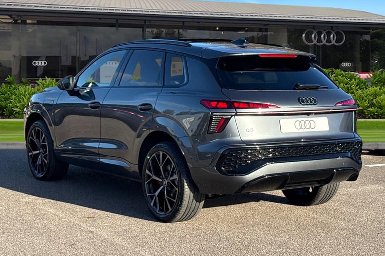 2025 Audi Q3 1.5 e-hybrid Launch Edition S Tronic Euro 6 (s/s) 5dr 26kWh SUV Automatic