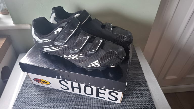 image for Mens Northwave Cycling Shoes - UK9 - Very Good with Box
