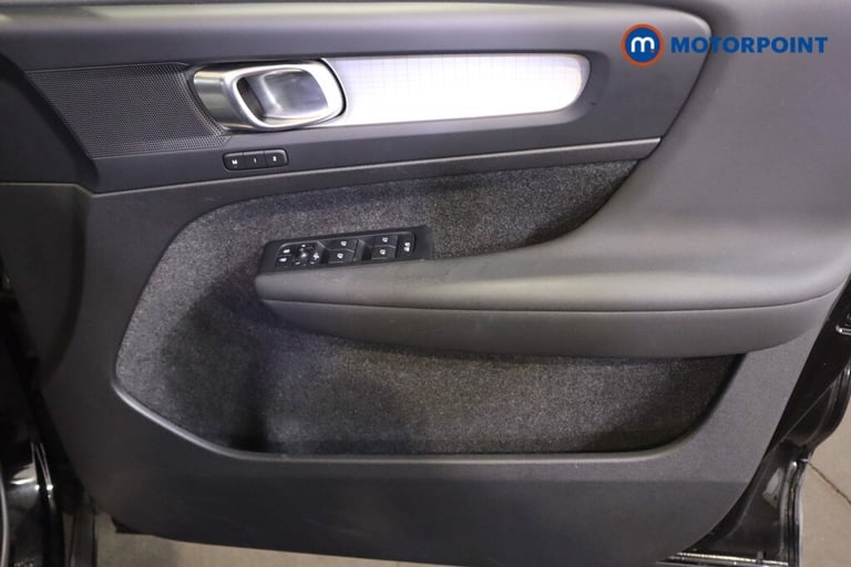 2022 Volvo XC40 1.5 T4 Recharge PHEV Plus Dark 5dr Auto ESTATE PETROL/ELECTRIC Automatic