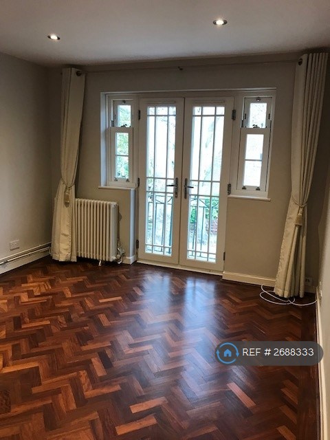 2 bedroom flat in Stanhope Road, London, N6 (2 bed) (#2688333)