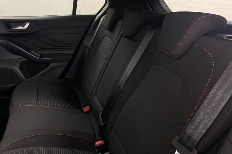 2025 Ford Focus 744494 Hatchback Petrol Manual