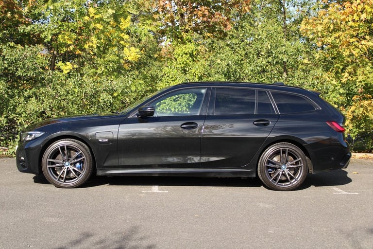 2021 BMW 3 Series 2.0 330e 12kWh M Sport Touring Auto Euro 6 (s/s) 5dr ESTATE Petrol/Electric Hyb...