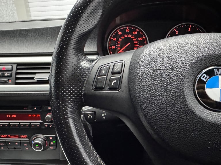 2011 BMW 3 Series 318d Sport Plus Edition 5dr Step Auto ESTATE DIESEL Automatic