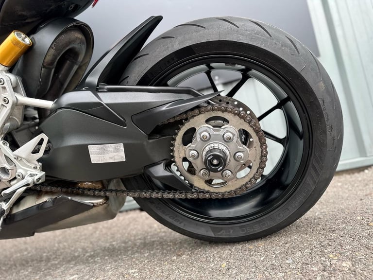 2022/71 Ducati Street Fighter V2 Motorcycle 
