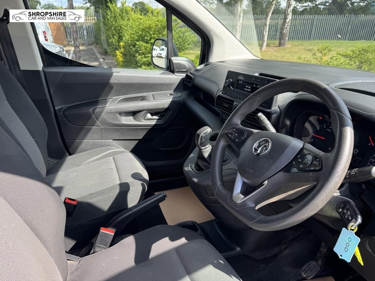 2020 Vauxhall Combo 2300 1.5 Turbo D 100ps H1 Sportive Van PANEL VAN DIESEL Manual