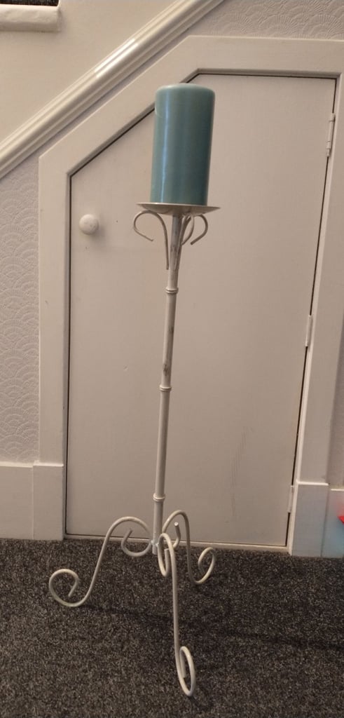 Candle holder stand