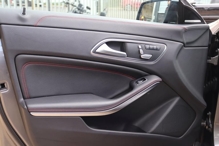  Mercedes-Benz CLA 2.0 CLA45 AMG Coupe SpdS DCT 4MATIC - AMG EXHAUST - FULL SPEC