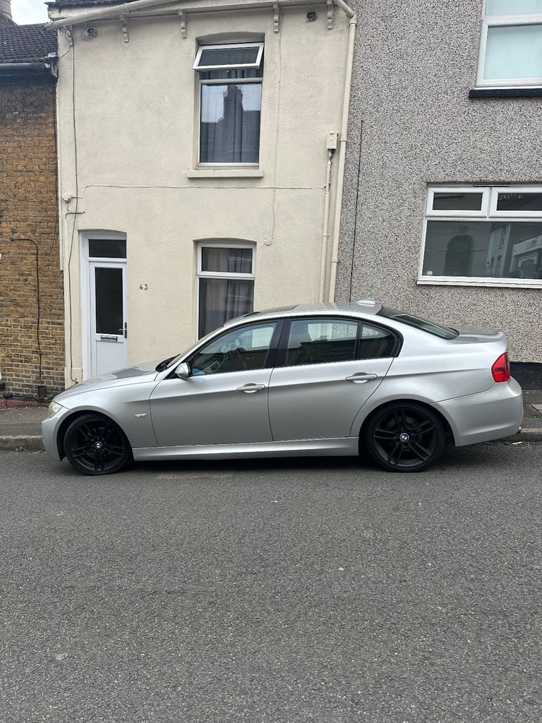 BMW, 3 SERIES, Saloon, 2007, Manual, 1995 (cc), 4 doors