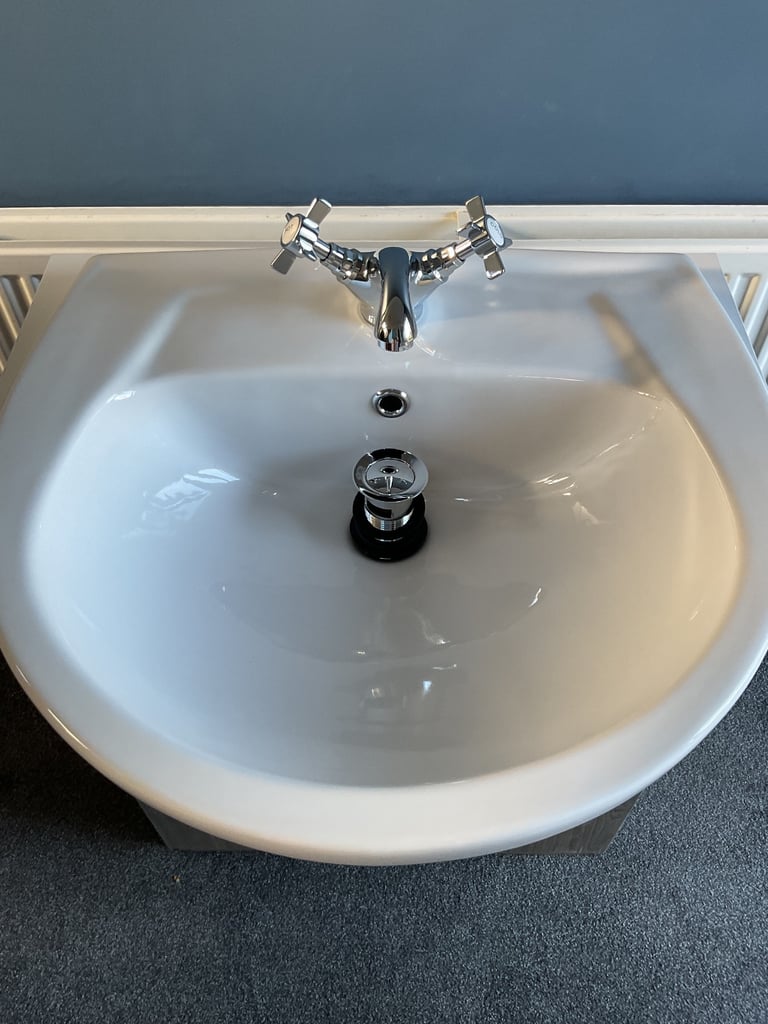 Dark Elm &white 600mm slimline vanity with semi recessed basin, mixer & waste