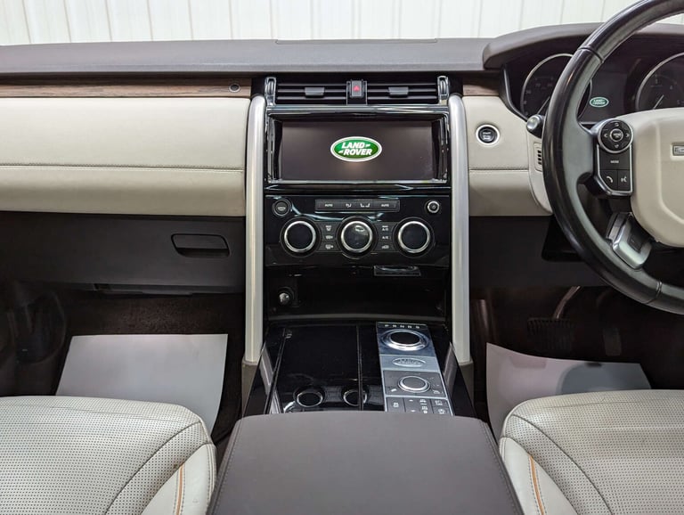 2017 Land Rover Discovery 2.0 Discovery HSE SD4 Auto 4WD 5dr SUV Diesel Automatic