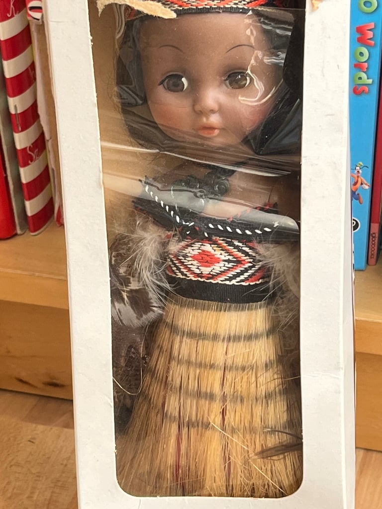 Vintage souvenir dolls 