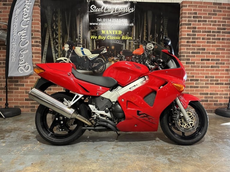 Honda VFR 800 - For sale in Chesterfield