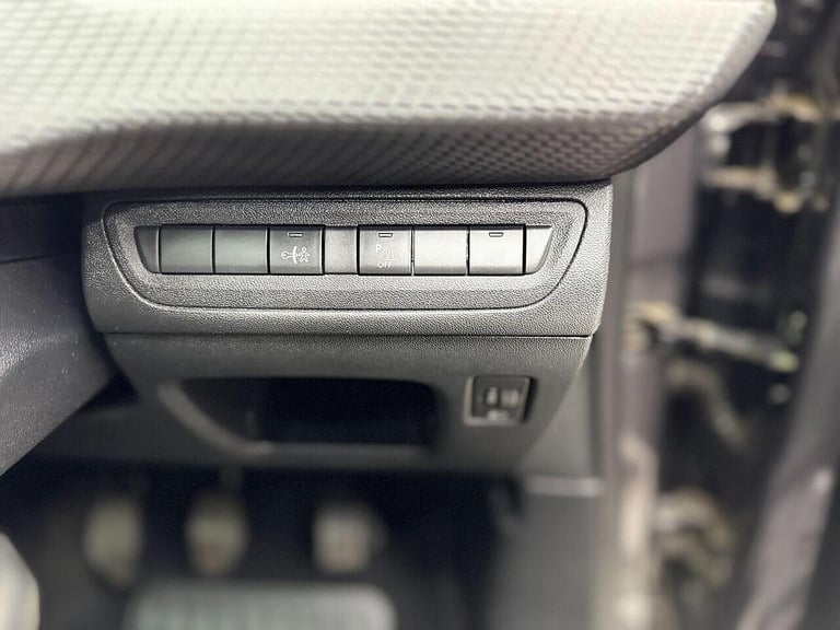 2014 Peugeot 2008 1.6 e-HDi Allure 5dr HATCHBACK DIESEL Manual