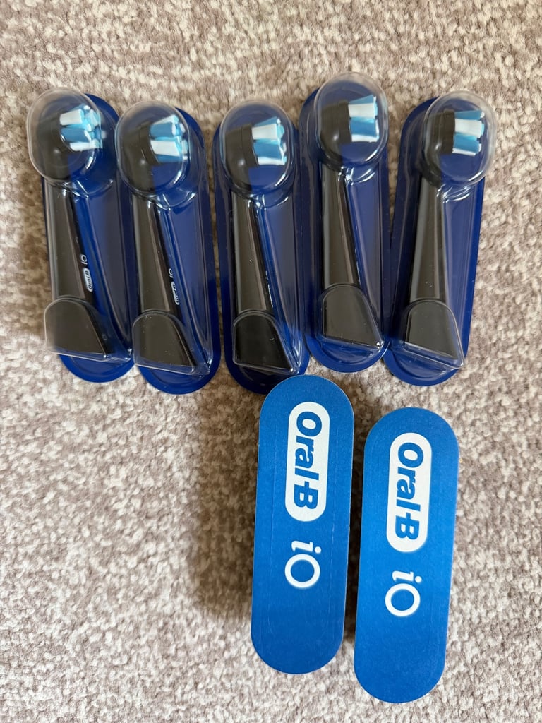 image for Oral-B iO Ultimate Clean Brush Heads