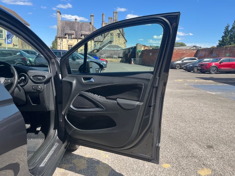 2022 Vauxhall Crossland Crossland 1.2T Ultimate 5dr Hatchback Petrol Automatic