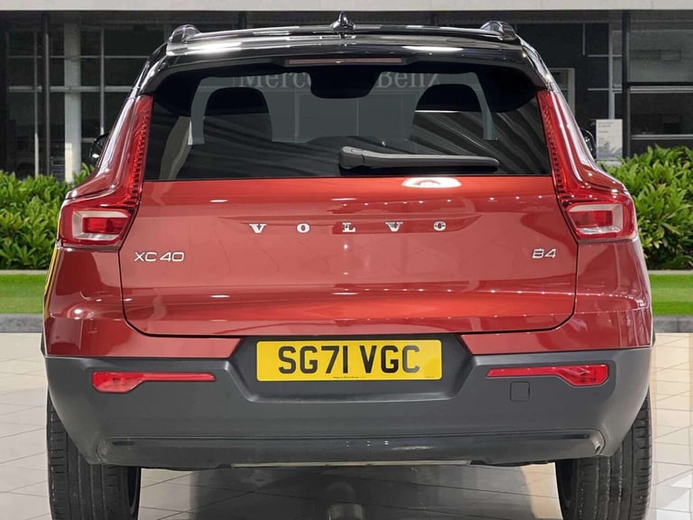  Volvo XC40 2.0 B4P R DESIGN Pro 5dr Auto [7 speed] Estate Petrol Automatic