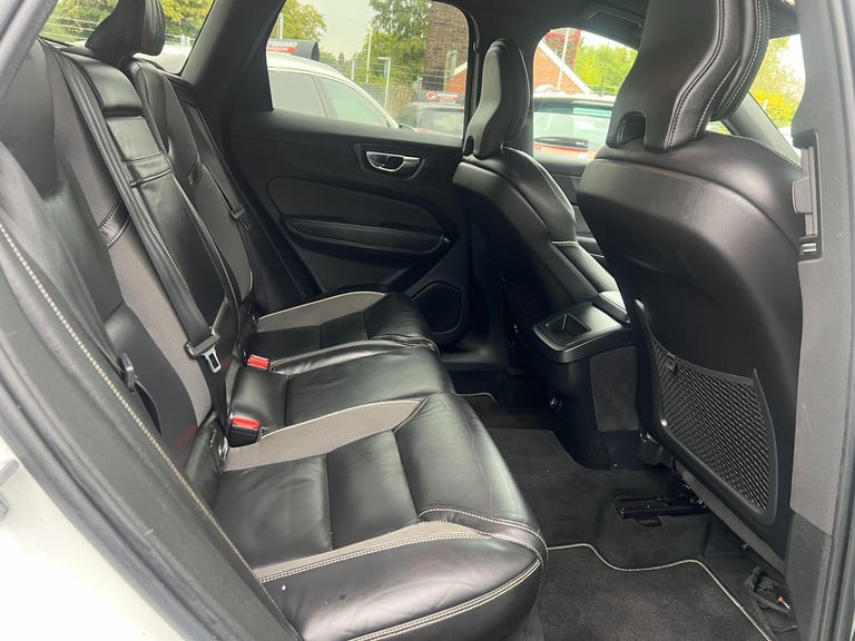 2019 Volvo XC60 2.0 B4 MHEV R-Design Auto AWD Euro 6 (s/s) 5dr ESTATE Diesel/Electric Hybrid Auto...