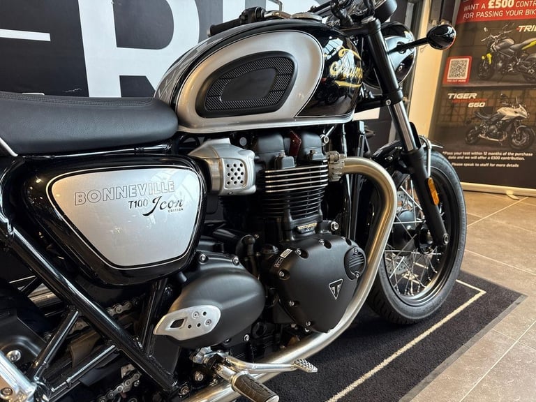 2025 Triumph Bonneville T100 ICON EDITION Petrol black 5 Speed