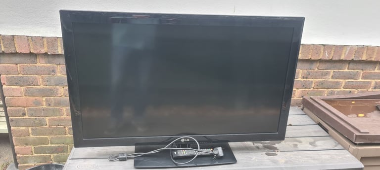 image for 42 inch LG tv 