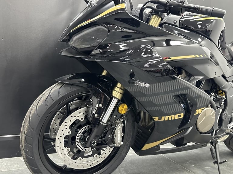 QJ MOTOR SRK 800 RR