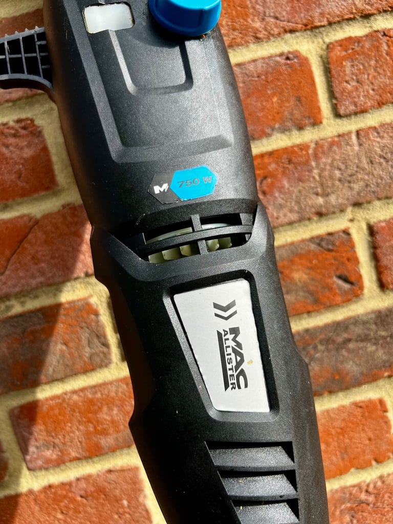 Mac Allister 750W Electric Pole Chainsaw 