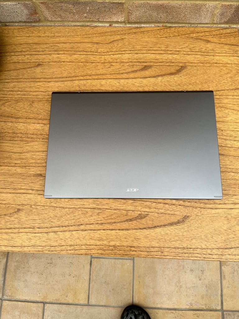 ACER ASPIRE LAPTOP  - ONLY 5 MONTHS OLD
