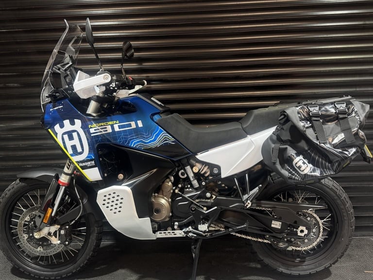 HUSQVARNA NORDEN 901 EXPEDITION 74 PLATE-HEATED SEAT-LUGGAGE ONLY 3012 MILES 202