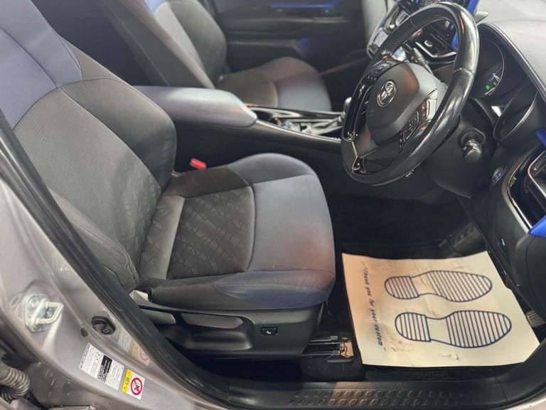 2018 Toyota C-HR 1.8 VVT-h Dynamic SUV 5dr Petrol Hybrid CVT Euro 6 (s/s) (122 ps) HATCHBACK Petr...