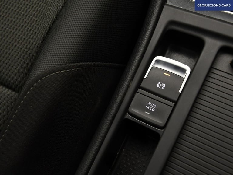 2019 Volkswagen Golf 35.8kWh e-Golf Hatchback 5dr Electric Auto (136 ps) Hatchback Automatic