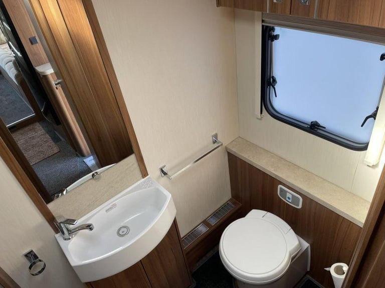 Elddis Majestic 275