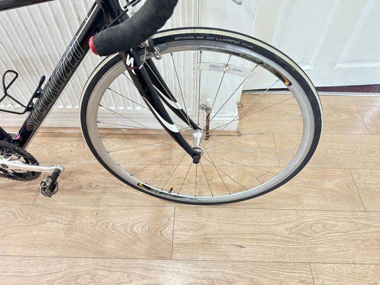 Specialized dolce road bike Aluminium frame in good condition All fully working 