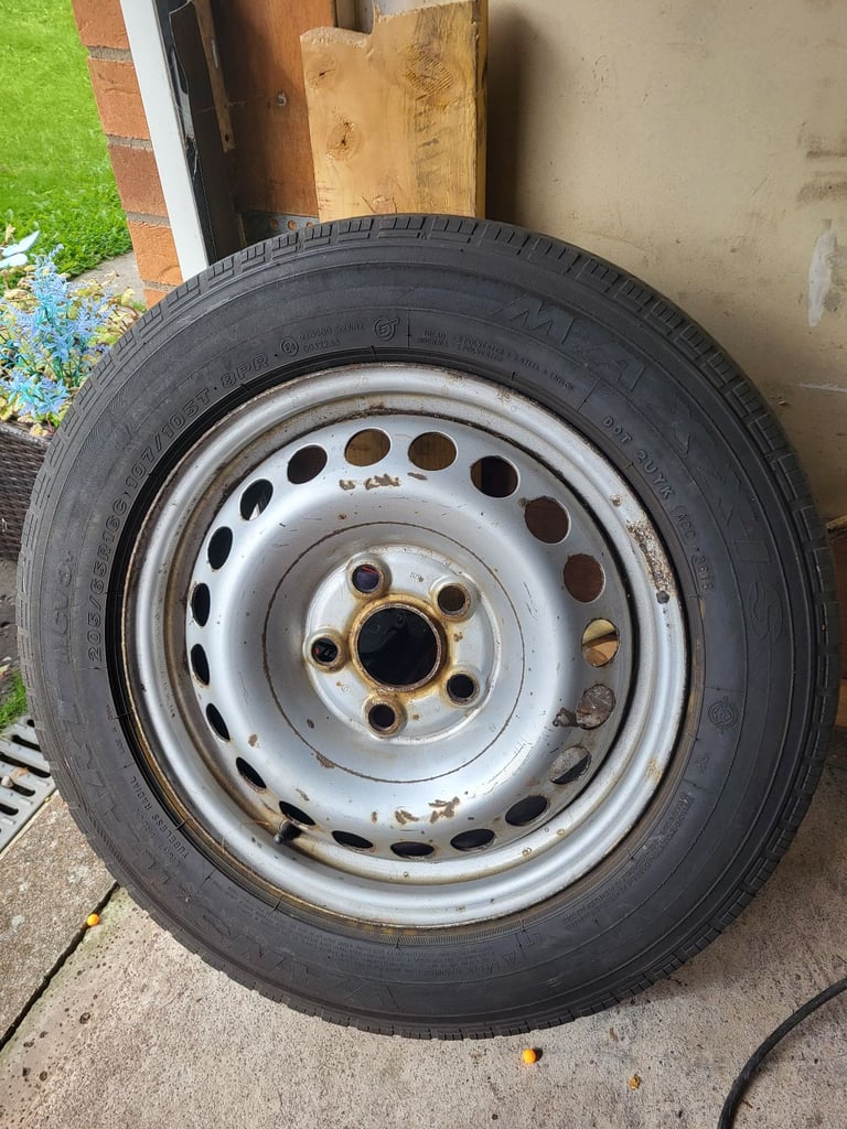 image for VWT5-6 TRANSPORTER VAN SPARE WHEEL AND TYRE 