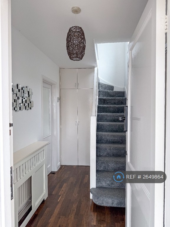 4 bedroom house in Bassett House, Orpington, BR6 (4 bed) (#2649864)
