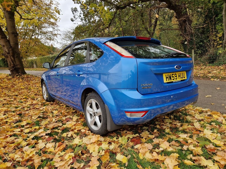 Ford Focus 2010 low millage new clutch and timing belt