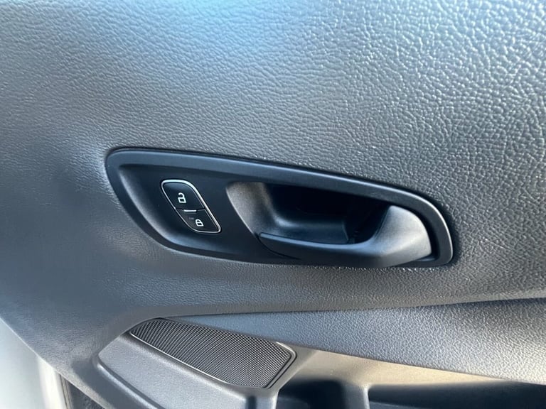 2019 69 FORD TRANSIT 2.0 460 ECOBLUE TREND MINIBUS DOUBLE CAB 5DR DIESEL MANUAL 