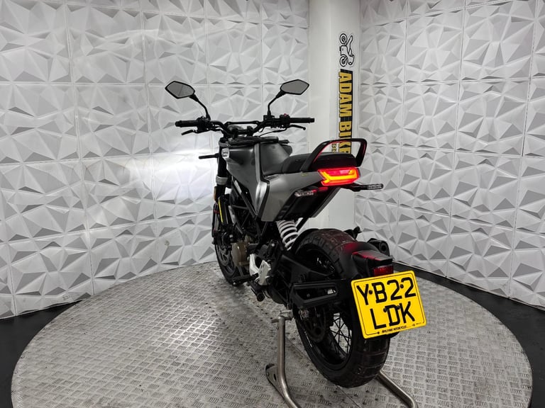 2022 Husqvarna Svartpilen 125 | *WARRANTY PROVIDED*