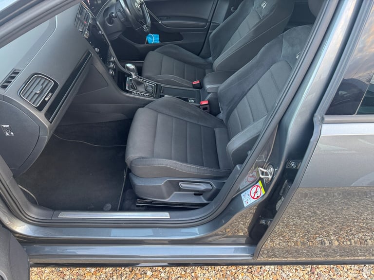 2018 Volkswagen Golf 2.0 TSI 310 R 5dr 4MOTION DSG HATCHBACK Petrol Automatic