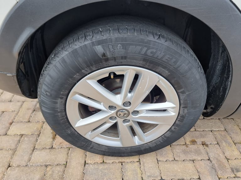 2020 Vauxhall Grandland X SE Turbo, 17,000 MILES. 5 Months MOT