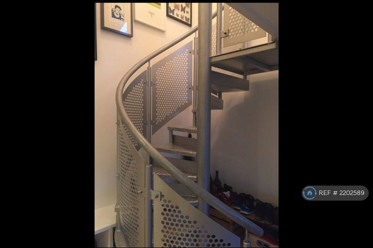 2 bedroom flat in Marlborough Road, London, SE18 (2 bed) (#2202589)