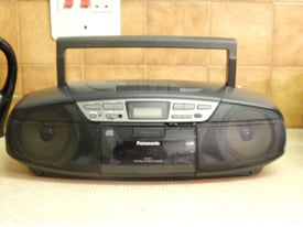 Vintage Panasonic RX-DS17 Stereo CD / Radio / Cassette Player (Ghetto Blaster).