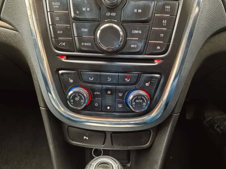 2015 Vauxhall Mokka 1.4 Mokka SE T Auto 5dr - Sunroof - Full Service History! SUV Petrol Automatic