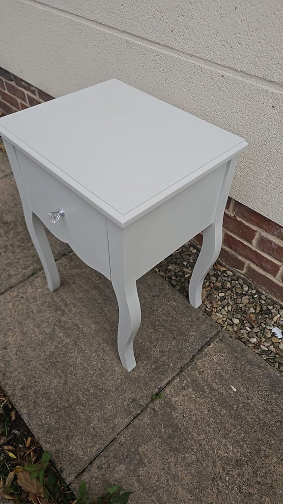 Bedside table 