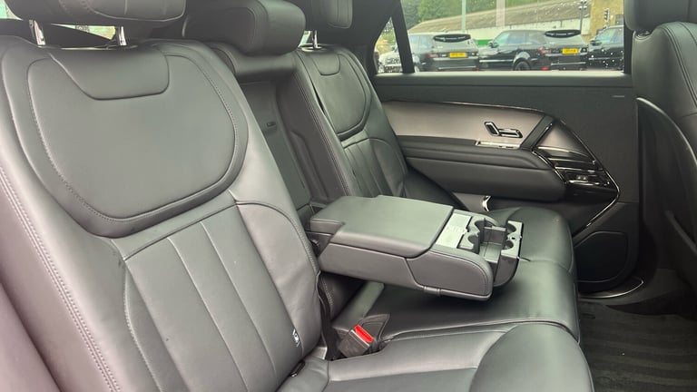 2023 Land Rover Range Rover Sport 3.0 D300 Dynamic SE 5dr Auto Diesel Estate Estate Diesel Automatic