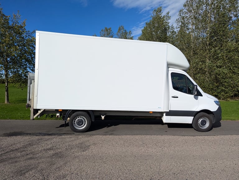  MERCEDES-BENZ SPRINTER 3.5t Progressive Luton Tail Lift
