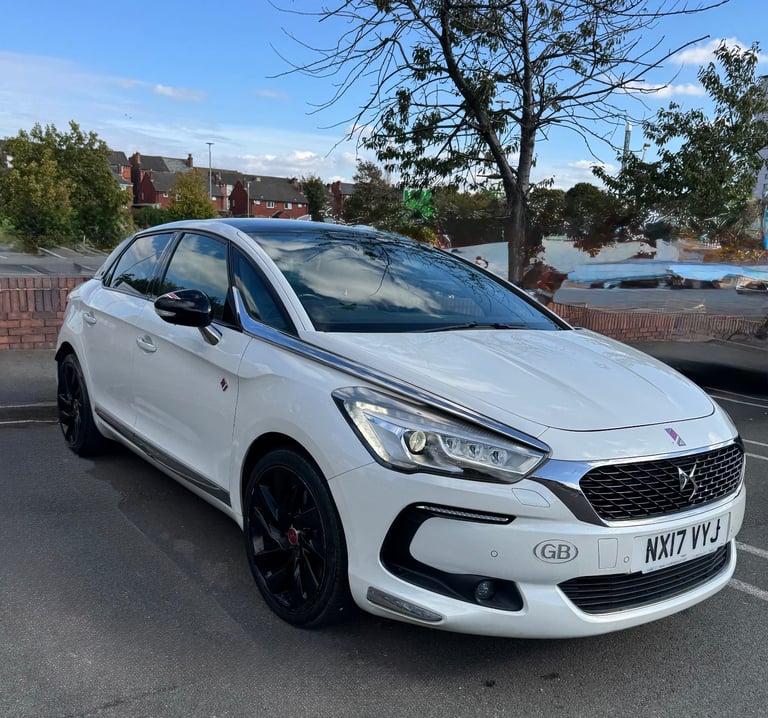 2017 DS5 2.0 BLUEHDi 180 BHP Performance Line – Luxury ** Performance! 