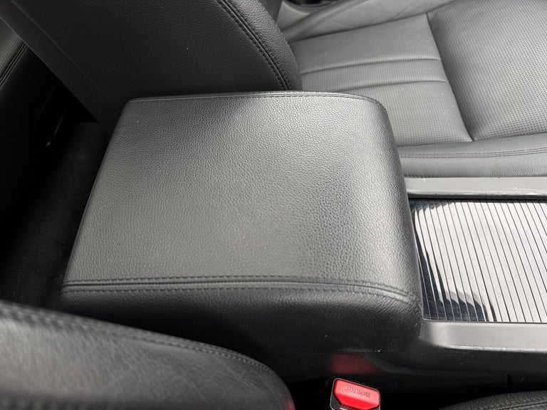 2018 Land Rover Discovery Sport 2.0 TD4 HSE Black Auto 4WD Euro 6 (s/s) 5dr ESTATE Diesel Automatic