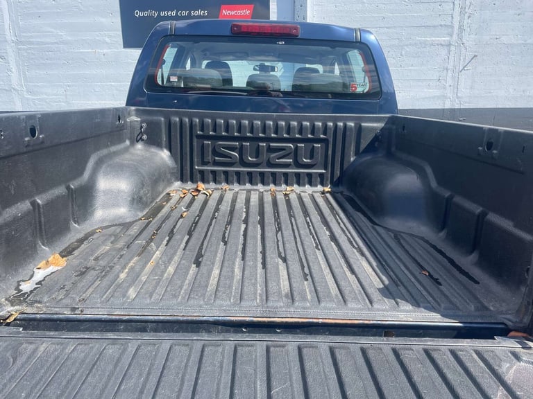 2015 Isuzu D-Max 2.5 D-Max Yukon Twin T Double Cab TD 4WD 5dr Pickup Diesel Manual