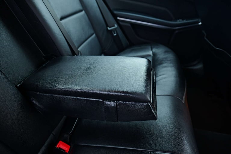 2015 Mercedes-Benz E Class 2.1 E220 AMG Line Bluetec Auto 4dr Saloon Diesel Automatic