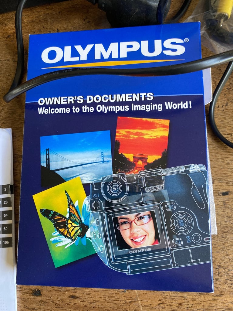 OLYMPUS DIGITAL MJU 600 CAMERA 6.0MP Silver Boxed Instructions Charger 
